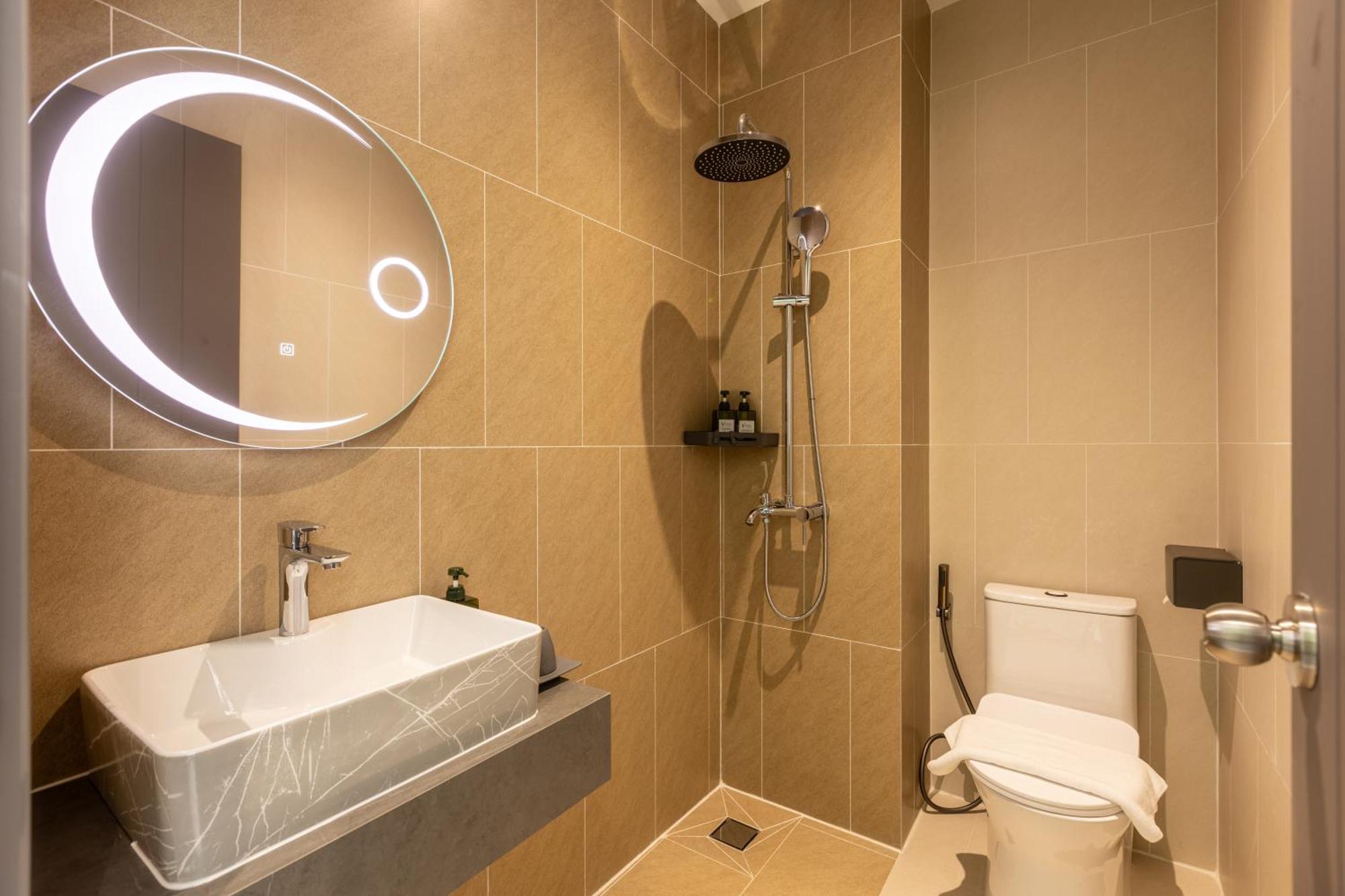 V'Luna Hotel - Managed By Thm Can Tho Dış mekan fotoğraf